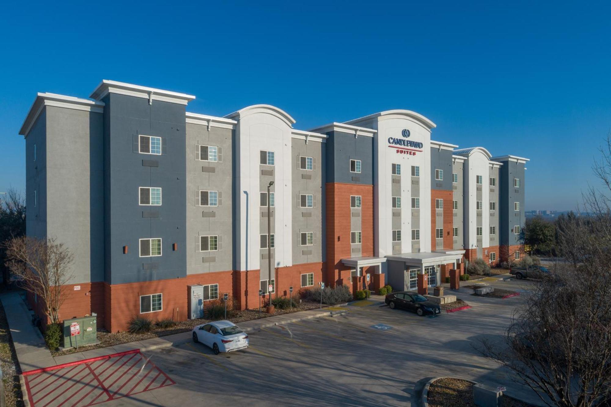 Candlewood Suites San Marcos By Ihg Εξωτερικό φωτογραφία